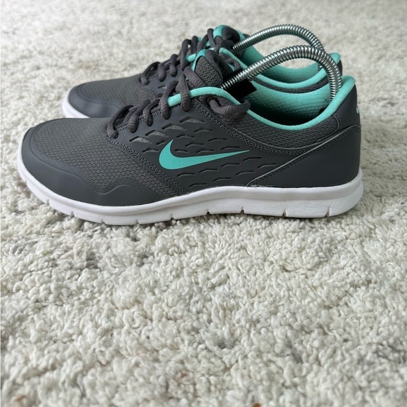 NIKE Orive Grey Teal  WOMEN'S  SHOES   Size 7.5 - Picture 3 of 7